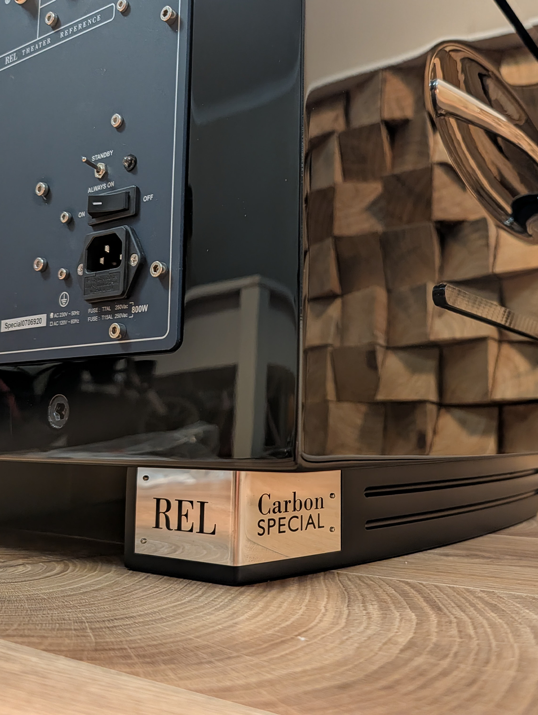 REL Carbon Special Subwoofer (Black)