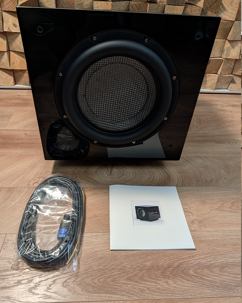 REL Carbon Special Subwoofer (Black)