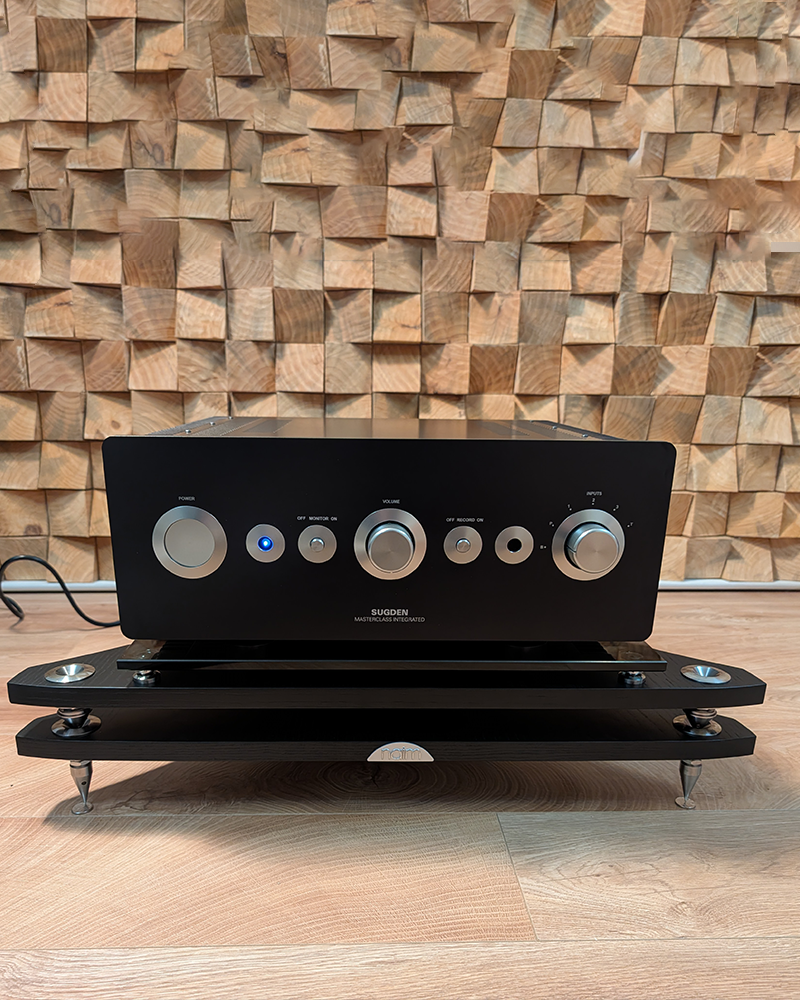 Sugden Masterclass IA-4 Class A Integrated Amplifier