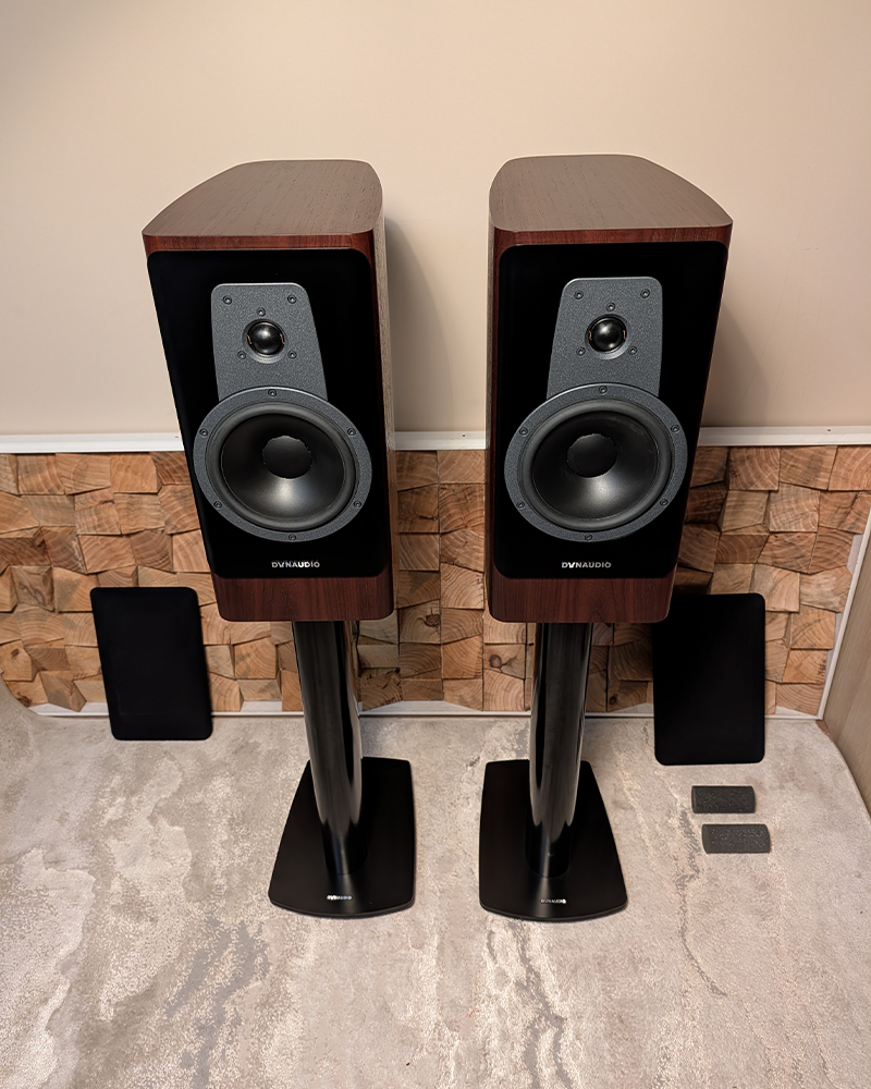 Dynaudio Contour 20i (Walnut) & Stands - Standmount Speakers 