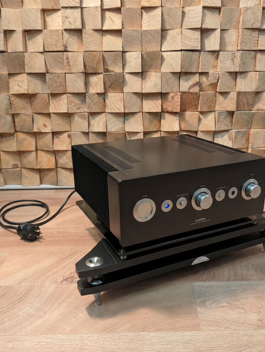 Sugden Masterclass IA-4 Class A Integrated Amplifier